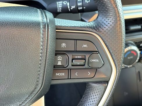 Used 2025 Toyota 4Runner TRD Sport Premium AWD/4WD image 17