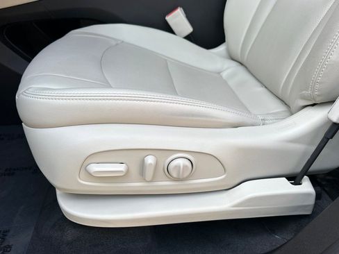 Certified 2023 Buick Enclave Essence w/ Experience Buick Package image 13