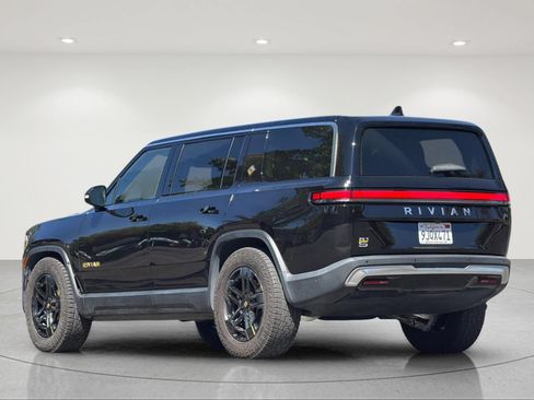 Used 2023 Rivian R1S Adventure AWD/4WD image 3