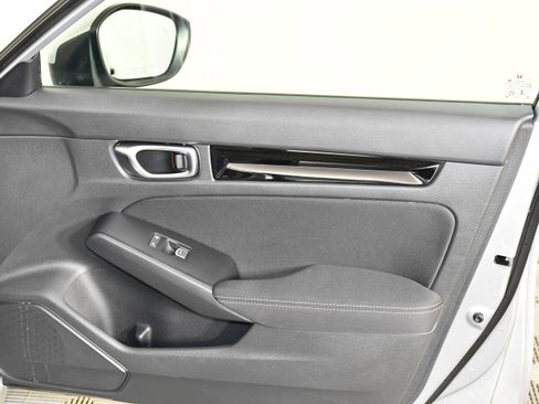 Certified 2023 Honda Civic EX image 31