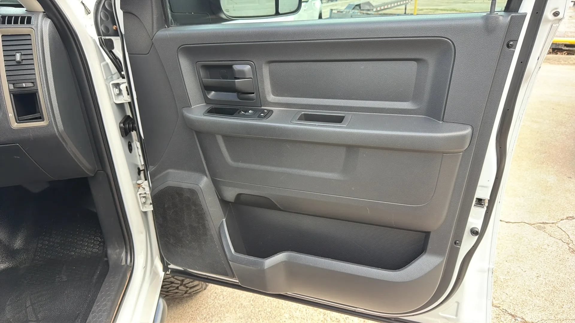Used 2012 RAM 3500 ST w/ Chrome Appearance Group AWD/4WD image 17