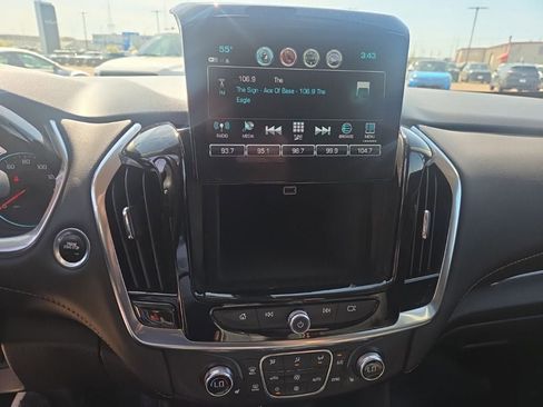 Used 2019 Chevrolet Traverse LT AWD/4WD image 19