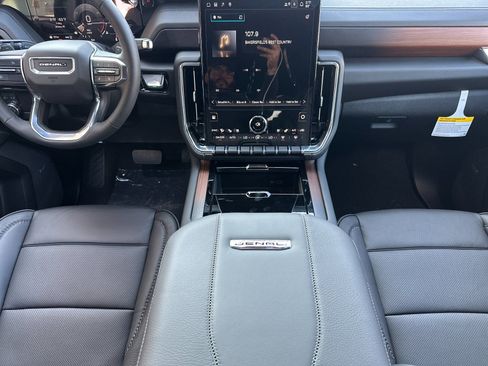 New 2026 GMC Yukon XL Denali w/ Sun & Power Step Package AWD/4WD image 13