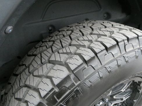 Used 2019 Jeep Wrangler Unlimited Sport image 12