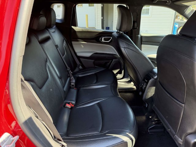 Used 2025 Jeep Compass Limited AWD/4WD image 11