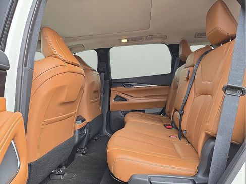 Used 2022 INFINITI QX60 Sensory w/ Vision Package image 16