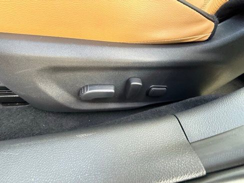 New 2025 Nissan Sentra SV w/ SV Premium Package image 13