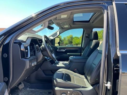 Used 2024 GMC Sierra 2500 Denali w/ Denali Reserve Package image 13