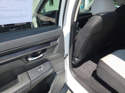 Certified 2025 Honda CR-V EX image 18