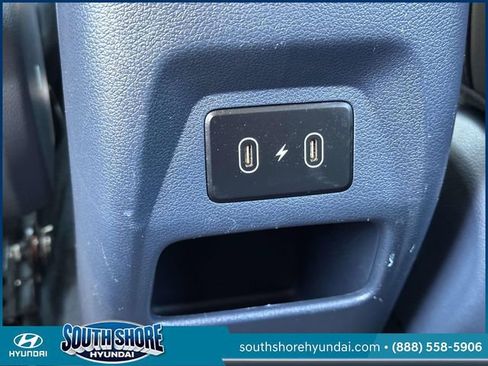 Certified 2024 Hyundai Venue Limited image 12