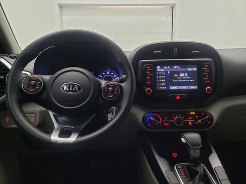 Used 2020 Kia Soul LX image 22