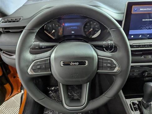 New 2026 Jeep Compass Latitude image 18