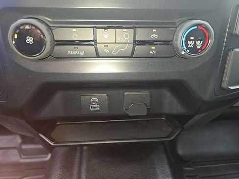 Used 2022 Ford F150 XLT image 21