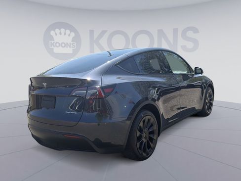 Used 2024 Tesla Model Y Long Range AWD/4WD image 7