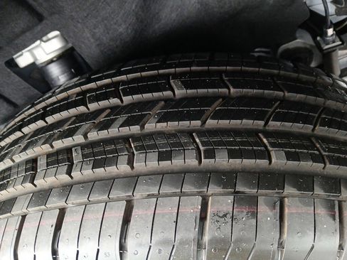 New 2025 Jeep Grand Cherokee L Laredo w/ Luxury Tech Group I image 17