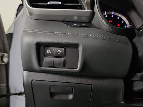 Used 2023 Toyota Highlander L FWD image 24