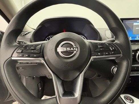 Used 2024 Nissan Sentra SV FWD image 17