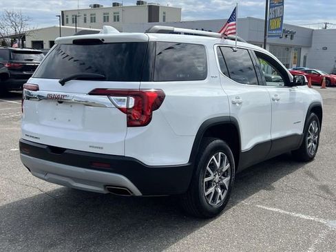 Used 2023 GMC Acadia SLT w/ Preferred Package image 6