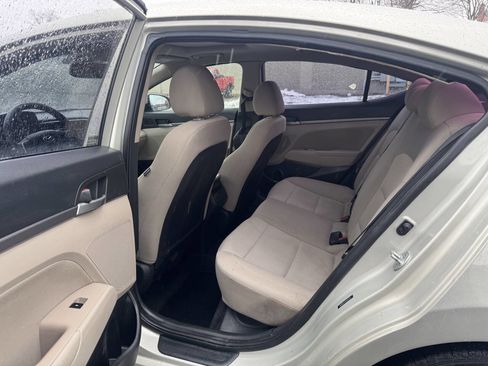 Used 2017 Hyundai Elantra Value Edition image 9