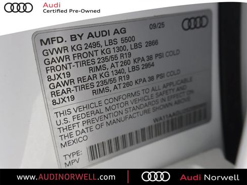 Certified 2025 Audi Q5 Premium w/ Convenience Package AWD/4WD image 3
