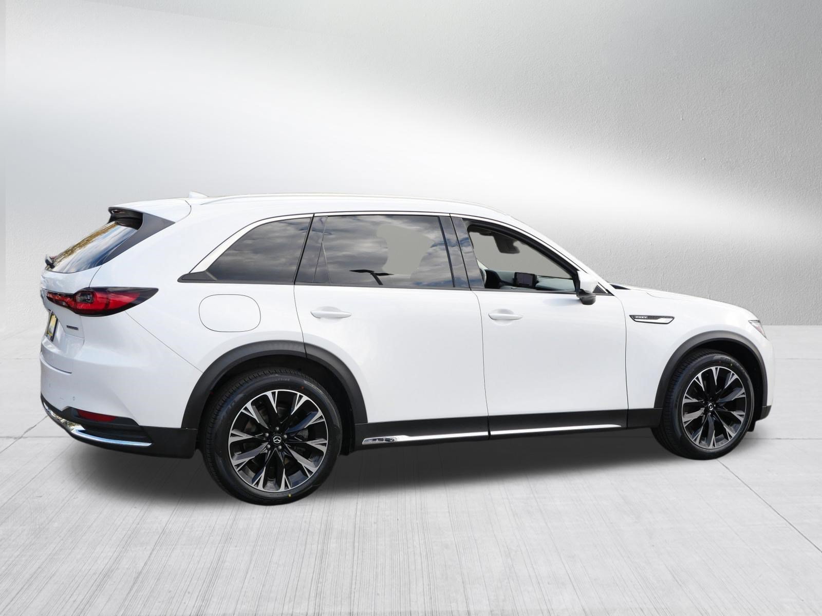 Used 2024 MAZDA CX-90 Plug-In Hybrid w/ Premium Pkg AWD/4WD image 7