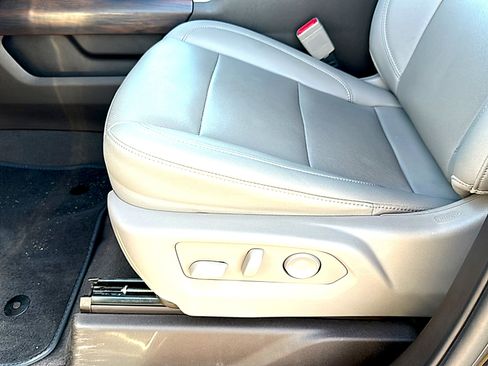 Used 2022 GMC Sierra 1500 SLT image 15