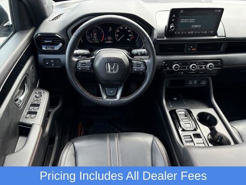 Used 2025 Honda Pilot TrailSport image 22