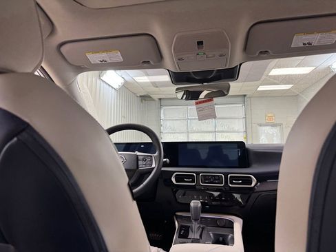 New 2026 Nissan Sentra SL w/ Floor Mat Package FWD image 21