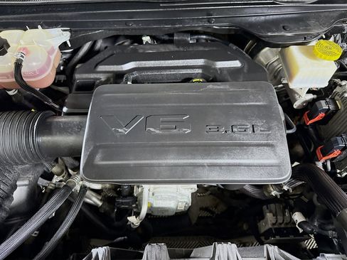 Used 2019 RAM 1500 Big Horn image 39