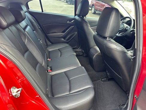 Used 2017 MAZDA MAZDA3 Touring image 11