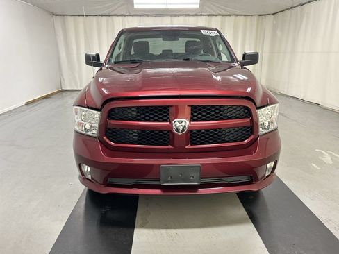 Used 2018 RAM 1500 Express w/ Express Value Package AWD/4WD image 3