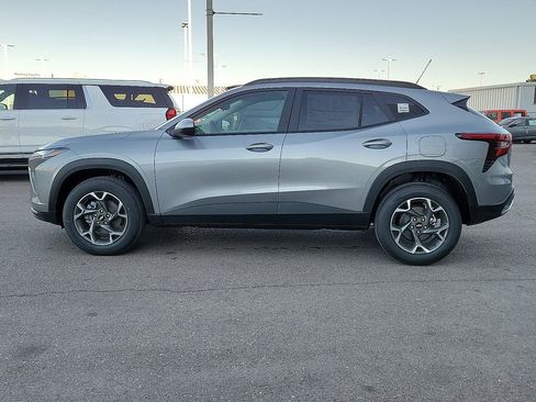 New 2026 Chevrolet Trax LT w/ Driver Confidence Package image 6