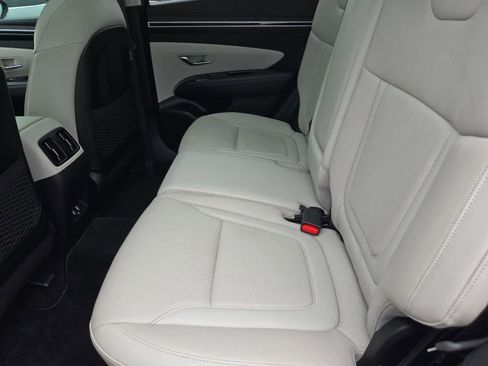 Used 2022 Hyundai Tucson Limited AWD/4WD image 18