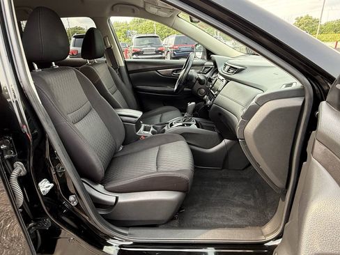 Used 2020 Nissan Rogue SV AWD/4WD image 25