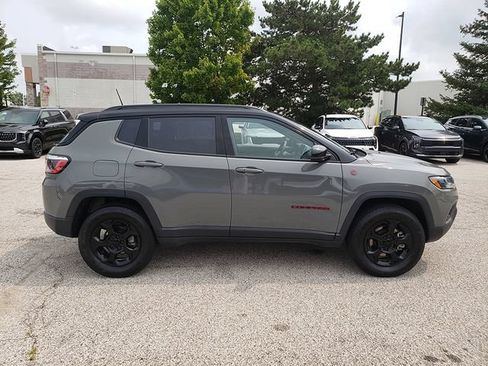 Used 2023 Jeep Compass Trailhawk w/ Trailhawk Convenience Group AWD/4WD image 7