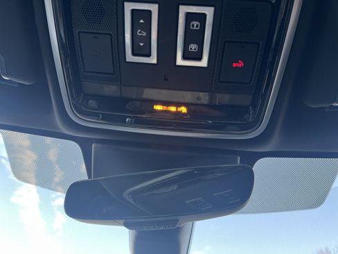 Used 2021 Land Rover Range Rover Sport HST image 22