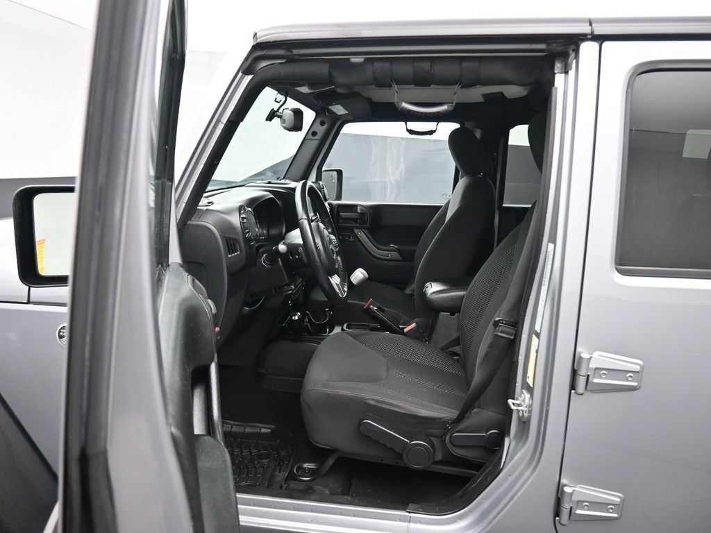 Used 2016 Jeep Wrangler Unlimited Sport AWD/4WD image 11
