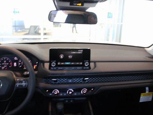 New 2025 Honda Accord SE image 24