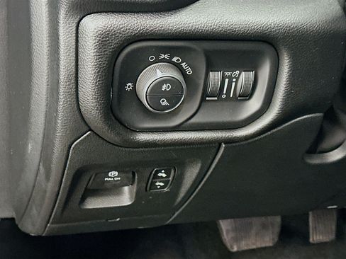 Used 2023 RAM 1500 Laramie AWD/4WD image 17