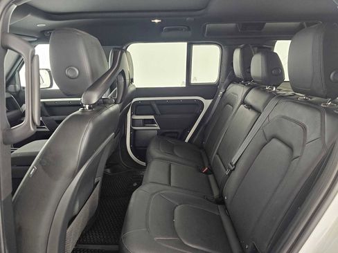 Used 2023 Land Rover Defender 110 S image 16