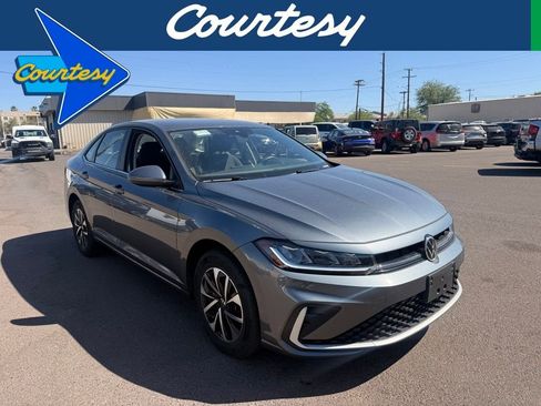 Used 2025 Volkswagen Jetta S image 1