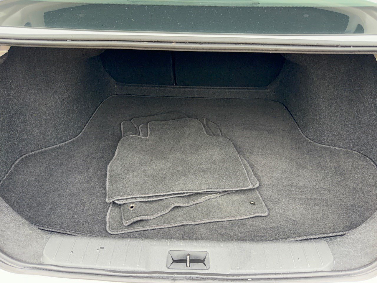Used 2025 Nissan Sentra SV FWD image 28