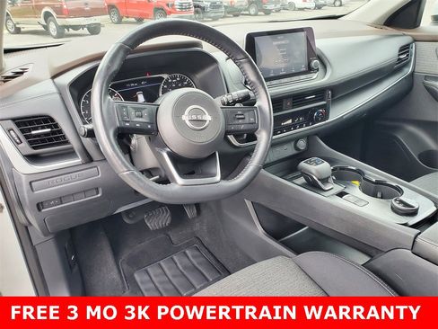 Used 2022 Nissan Rogue S image 9