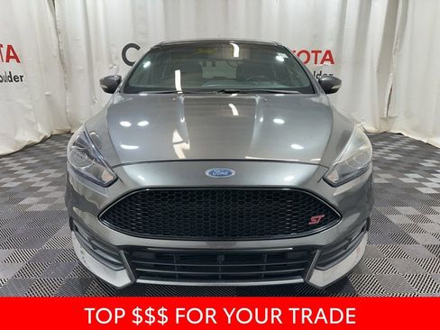 Used 2017 Ford Focus ST w/ Equipment Group 401A image 2