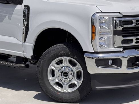 New 2025 Ford F350 XLT w/ 360-Degree Camera Package AWD/4WD image 4