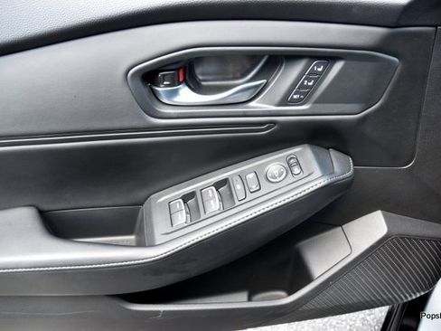 Used 2025 Honda Accord Sport image 6