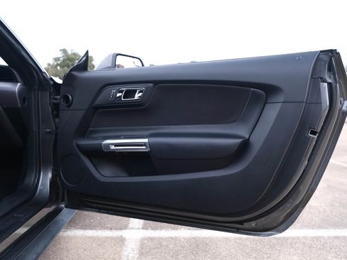 Used 2017 Ford Mustang GT image 20