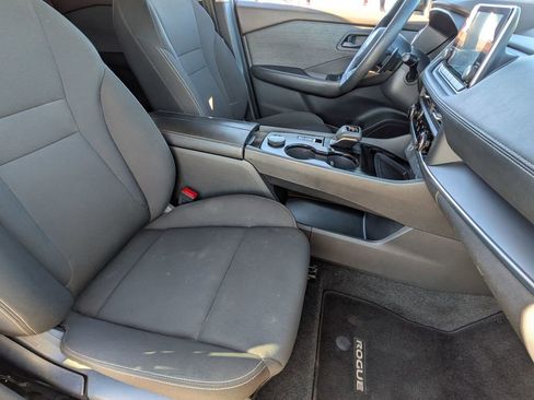 Used 2023 Nissan Rogue S image 30