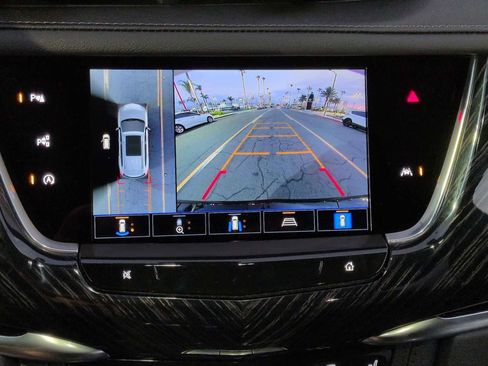 Used 2025 Cadillac XT6 Premium Luxury w/ Technology Package image 20