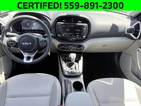 Certified 2025 Kia Soul LX w/ LX Technology Package FWD image 9
